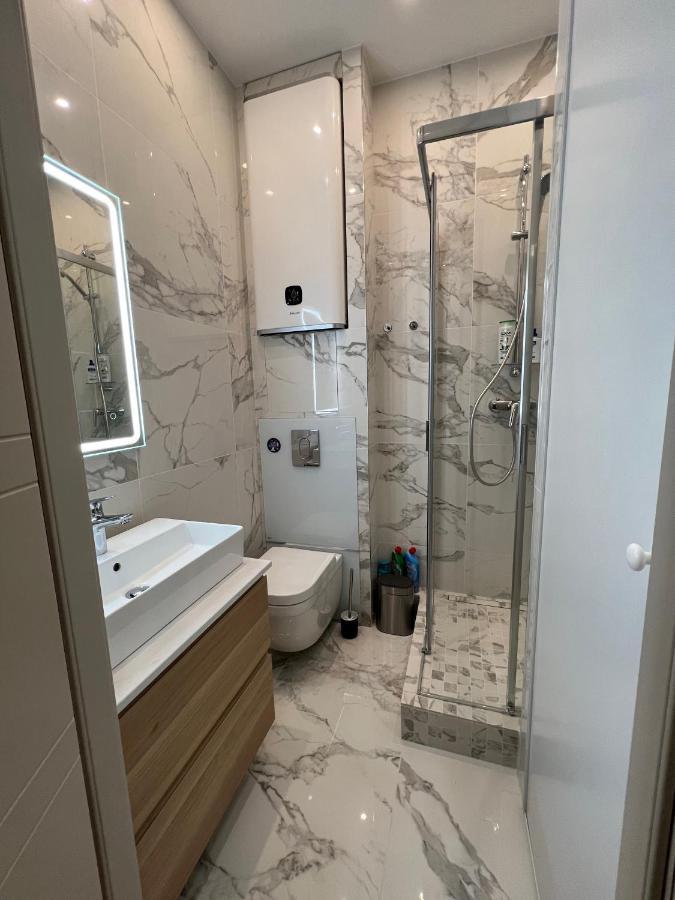 Newly Renovated Luxury Suite In The Center Of Кан Екстериор снимка